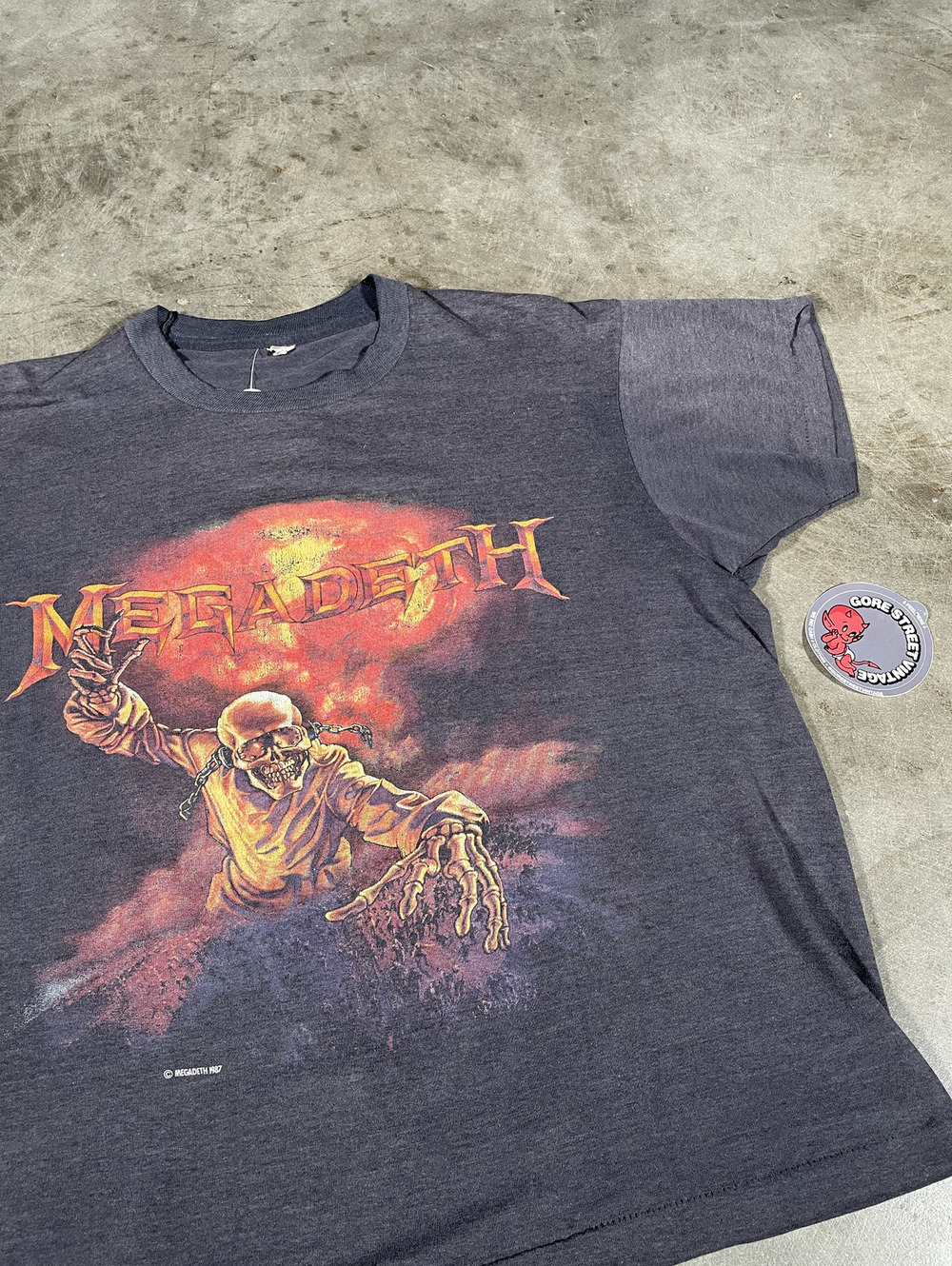 Vintage Faded 80s Megadeth Metal Band Tour Tee L 21x23